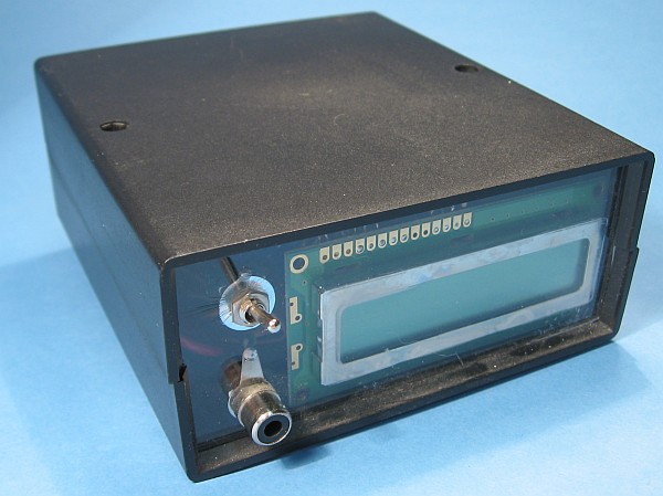 A simple frequency counter up to about 60 MHz with a PIC 16F84 and a LCD  dot matrix display – Volkers Elektronik-Bastelseiten